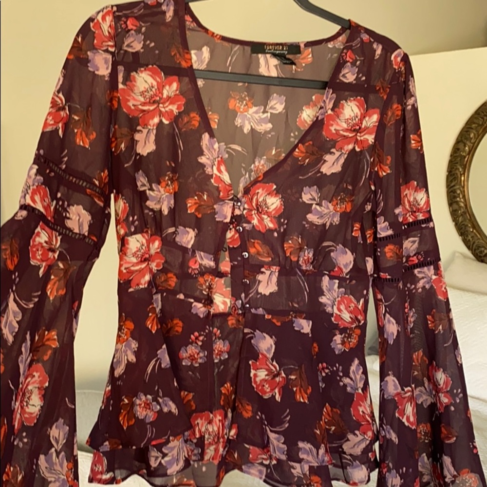 Hippie Floral Top in Purple!